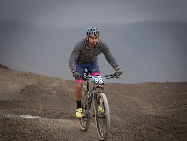 Comment optimiser la configuration d'un vélo de route pour les longues distances?